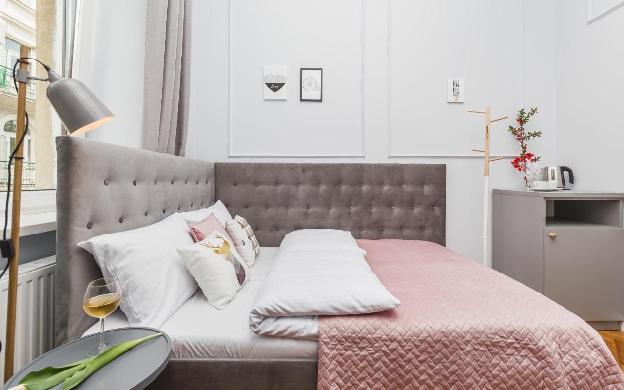 Traveler'S Best Choice - Old Town Guesthouse - By Upstairs Cracovia Esterno foto